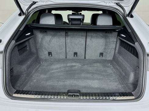 Used 2022 Audi Q8 Premium Plus w/ Premium Plus Package image 25