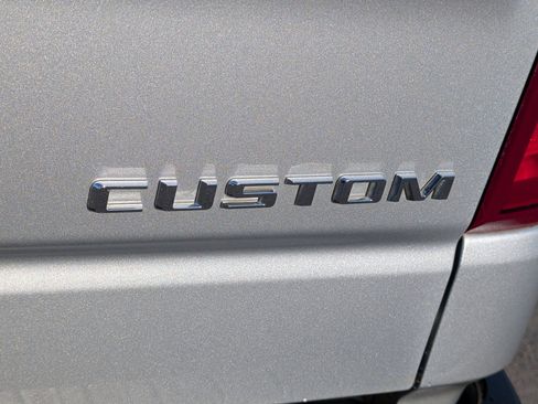 Used 2021 Chevrolet Silverado 1500 Custom image 7