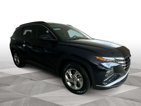 Used 2023 Hyundai Tucson SEL FWD image 2