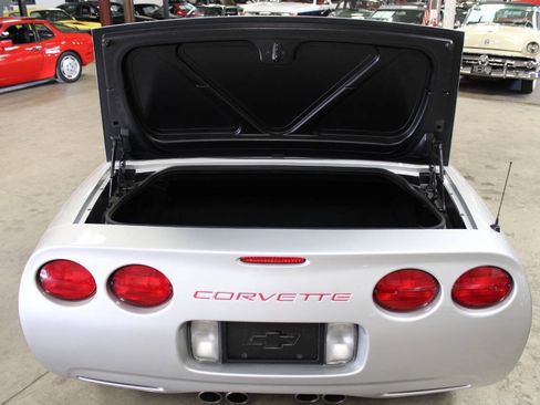 Used 2001 Chevrolet Corvette Z06 w/ Memory Pkg RWD image 36