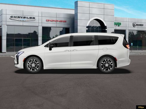 New 2027 Chrysler Pacifica Select AWD/4WD image 3