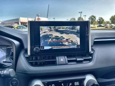 Used 2025 Toyota RAV4 XLE image 26