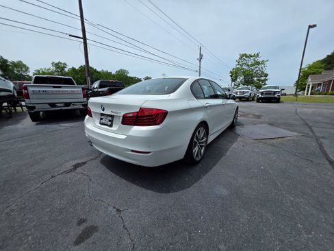 Used 2016 BMW 528i Sedan RWD image 5