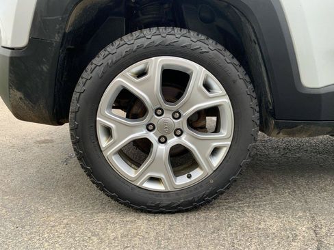 Used 2020 Jeep Renegade Limited AWD/4WD image 28