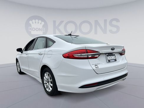 Used 2017 Ford Fusion S image 4