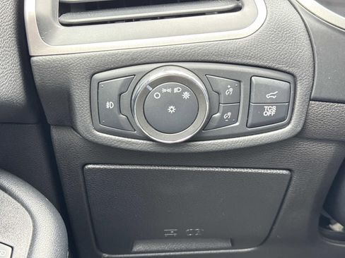 Used 2021 Ford Edge SEL w/ Convenience Package image 18