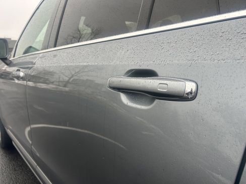 Used 2016 Volvo XC90 T6 Momentum w/ Momentum Plus Package image 12