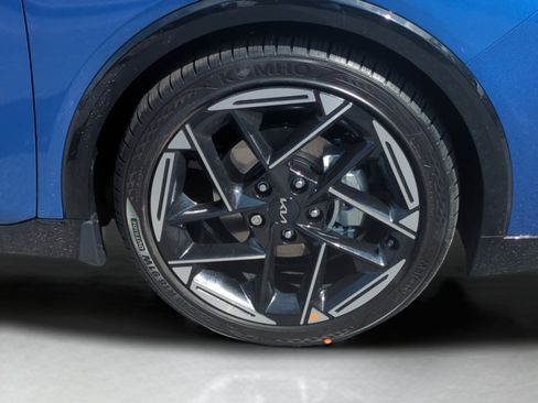 New 2026 Kia K4 GT-Line w/ GT-Line Premium Package FWD image 8