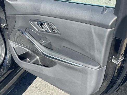 Used 2025 BMW 330i xDrive Sedan image 24