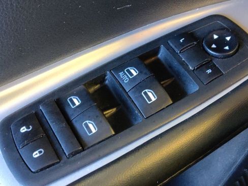 Used 2020 Dodge Journey SE FWD image 27