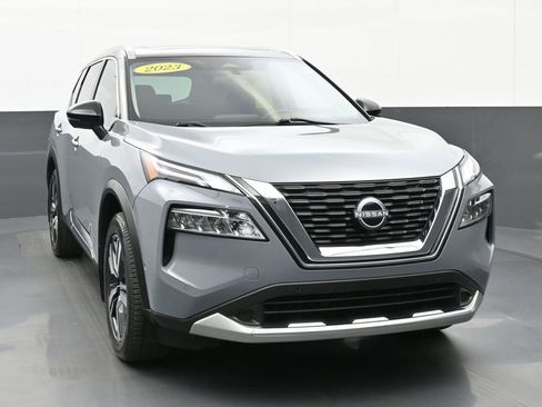 Used 2023 Nissan Rogue Platinum image 8