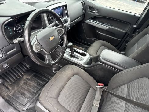 Used 2021 Chevrolet Colorado LT w/ Fleet Safety Package image 10