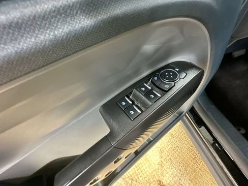 Used 2024 Ford Maverick Lariat w/ Black Appearance Package FWD image 16