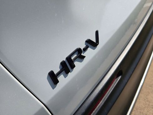 Used 2024 Honda HR-V Sport image 9