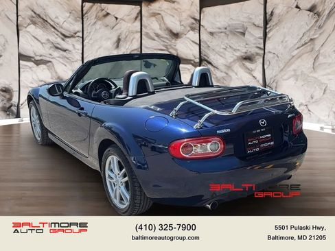 Used 2009 MAZDA MX-5 Miata Sport RWD image 19