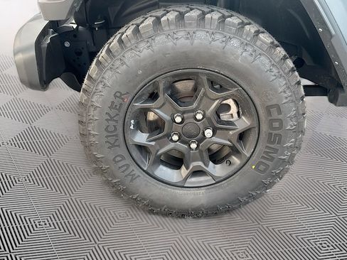Used 2023 Jeep Wrangler Unlimited w/ Cold Weather Group AWD/4WD image 35