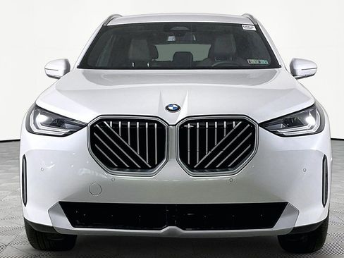 Certified 2026 BMW X3 xDrive30i w/ Convenience Package AWD/4WD image 2