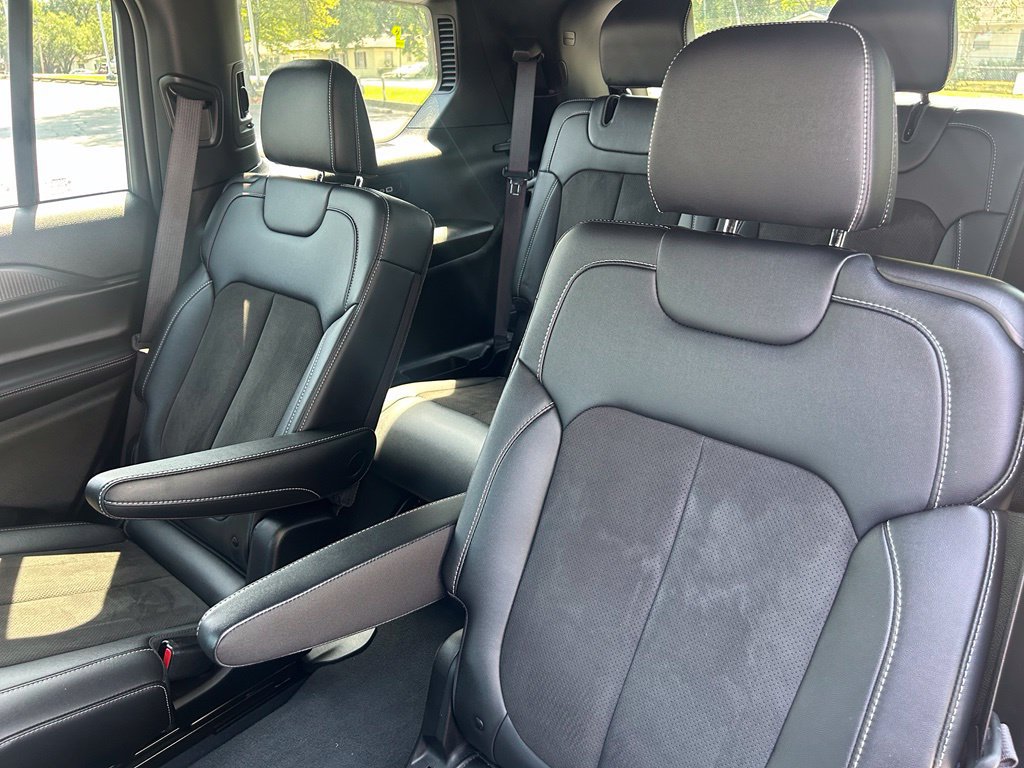 Used 2023 Jeep Grand Cherokee L Laredo AWD/4WD image 29