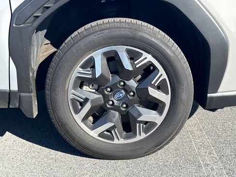 Used 2025 Subaru Forester Premium w/ Convenience Package #2 AWD/4WD image 11