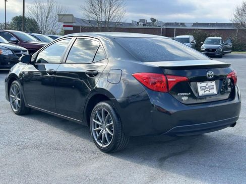Used 2018 Toyota Corolla SE image 5
