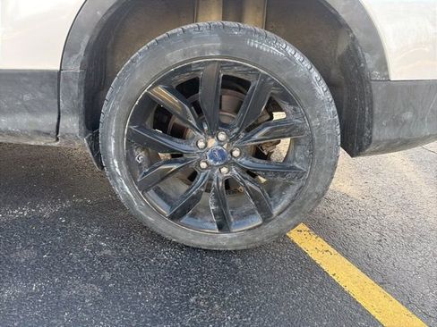 Used 2017 Ford Escape Titanium image 6