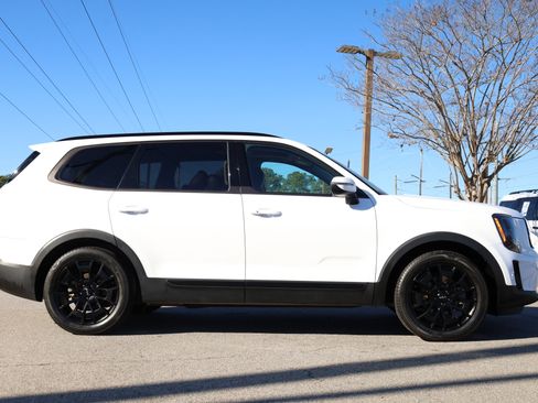 Used 2022 Kia Telluride EX w/ EX Premium Package image 5