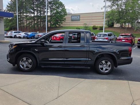 Used 2025 Honda Ridgeline TrailSport image 4