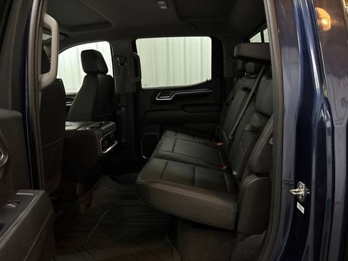 Used 2022 Chevrolet Silverado 1500 LTZ w/ LTZ Convenience Package II AWD/4WD image 17