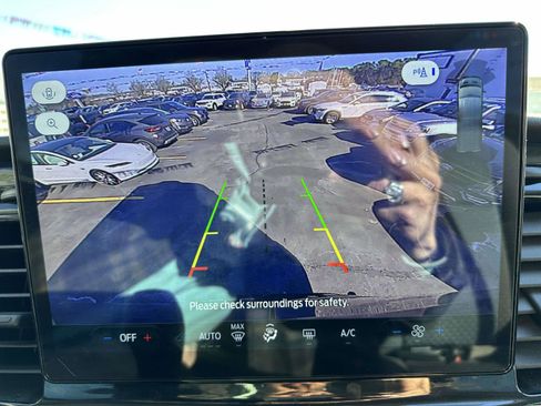 Used 2024 Ford Transit 350 XLT image 24