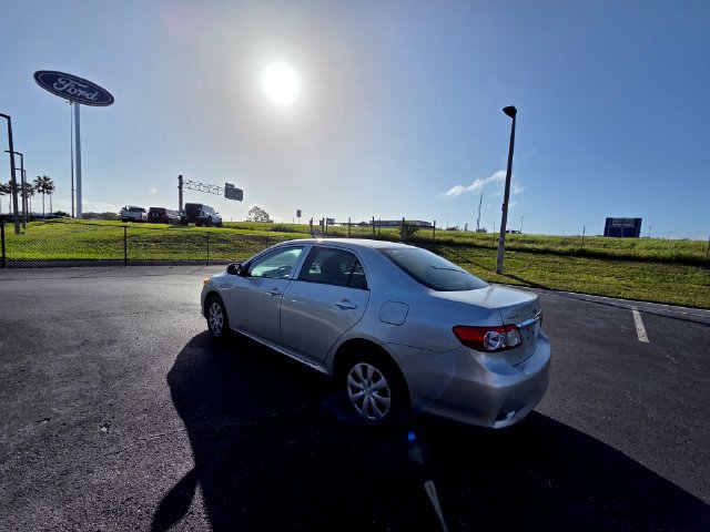 Used 2013 Toyota Corolla L FWD image 7