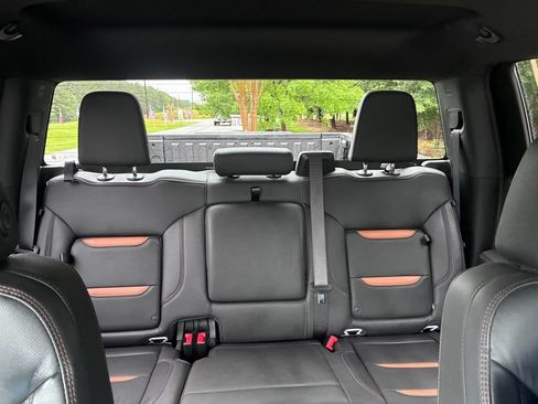 Used 2025 GMC Sierra 1500 AT4 AWD/4WD image 32