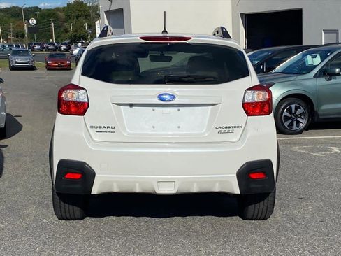 Used 2017 Subaru Crosstrek 2.0i Premium image 4