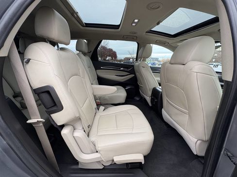 Used 2019 Buick Enclave Essence image 41