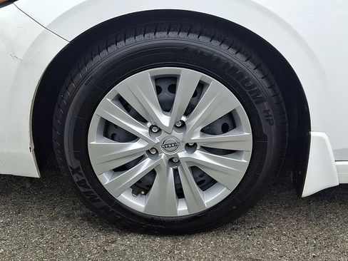 Used 2024 Nissan Sentra S FWD image 8