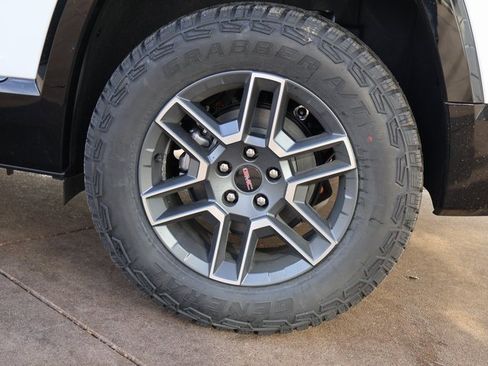 New 2026 GMC Terrain AT4 w/ Convenience Package III image 42
