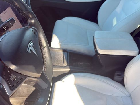 Used 2018 Tesla Model X P100D image 16