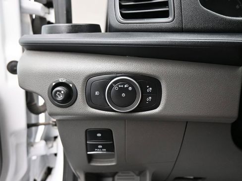 Certified 2022 Ford Transit 350 XLT RWD image 12