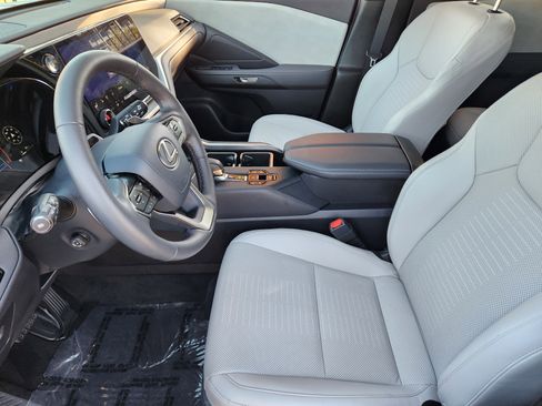 Used 2025 Lexus TX 350 AWD image 12