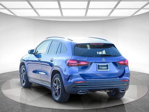 Certified 2025 Mercedes-Benz GLA 250 4MATIC image 2