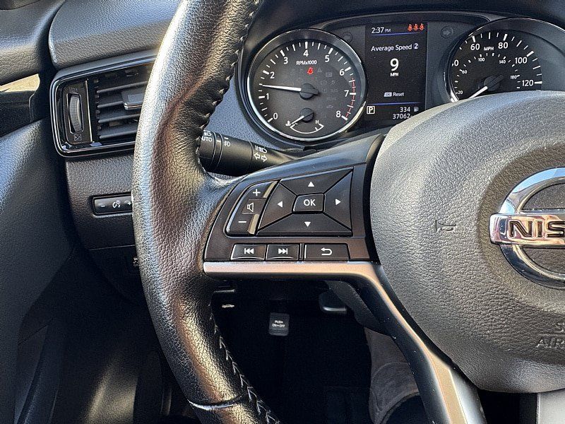 Used 2022 Nissan Rogue Sport SV AWD/4WD image 16