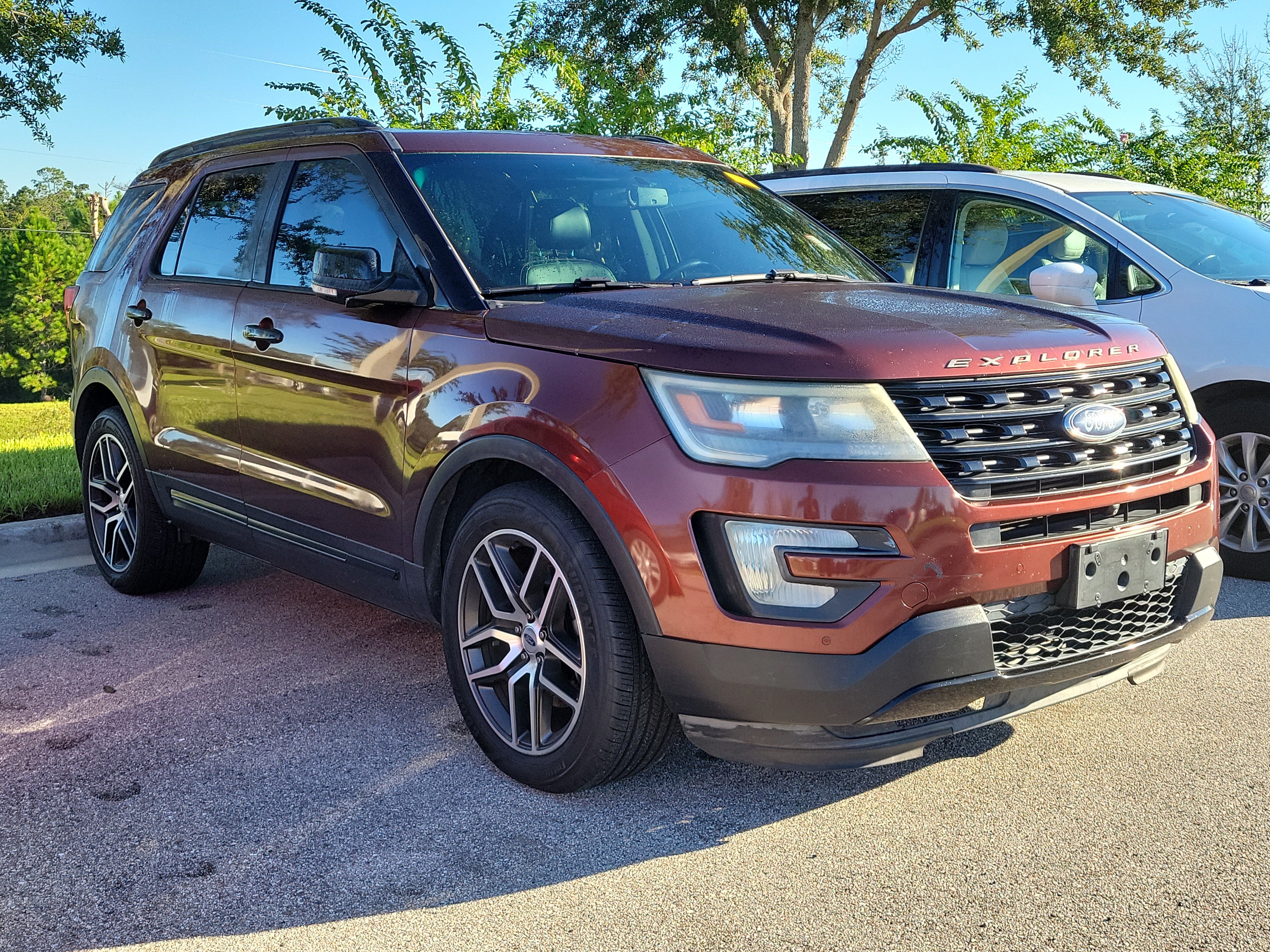 Used 2016 Ford Explorer Sport w/ Equipment Group 401A AWD/4WD image 2