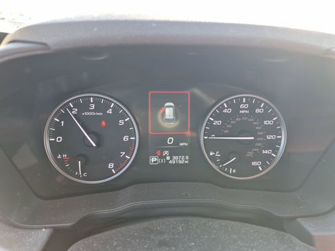 Used 2024 Subaru Crosstrek 2.0i Premium w/ Crosstrek Mirror Package AWD/4WD image 10