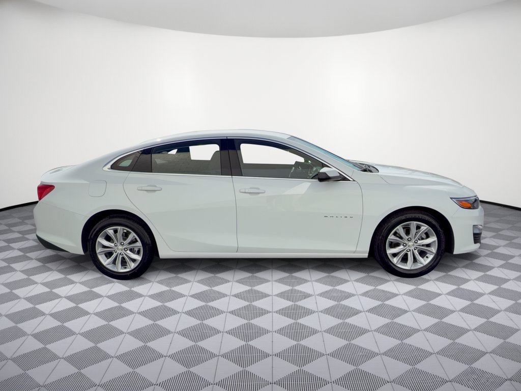Used 2025 Chevrolet Malibu LT FWD image 8