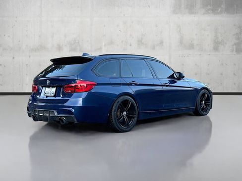Used 2018 BMW 330i xDrive Wagon image 7