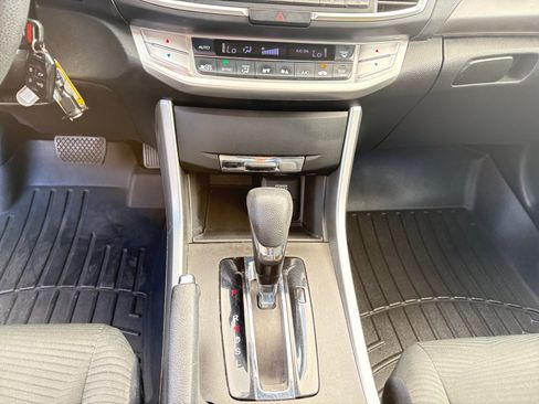 Used 2015 Honda Accord LX image 18