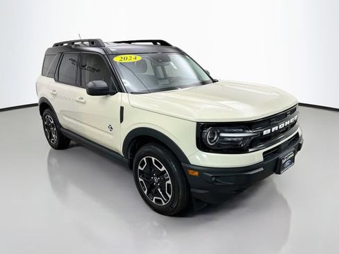 Used 2024 Ford Bronco Sport Outer Banks w/ Tech Package AWD/4WD image 1