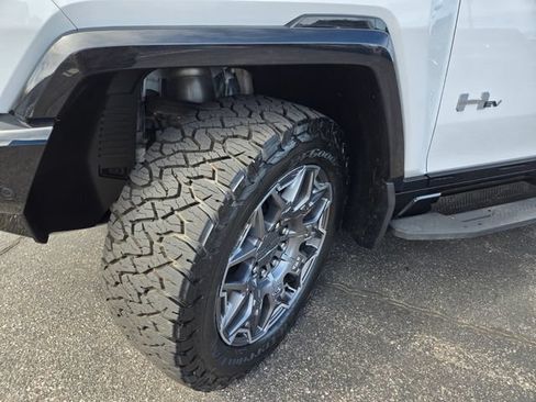 Used 2024 GMC Hummer EV 3X AWD/4WD image 12