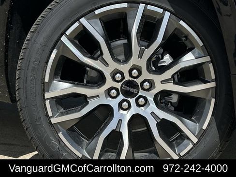 New 2026 GMC Acadia Denali Ultimate w/ LPO, Floor Liner Package AWD/4WD image 10