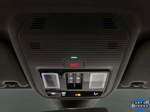 Used 2024 Audi Q4 e-tron Premium Plus image 57