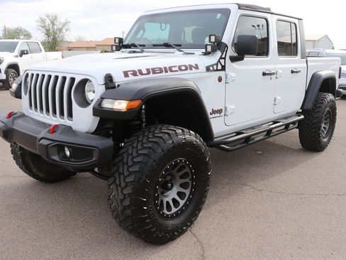 Used 2023 Jeep Gladiator Rubicon w/ Trailer Tow Package image 3